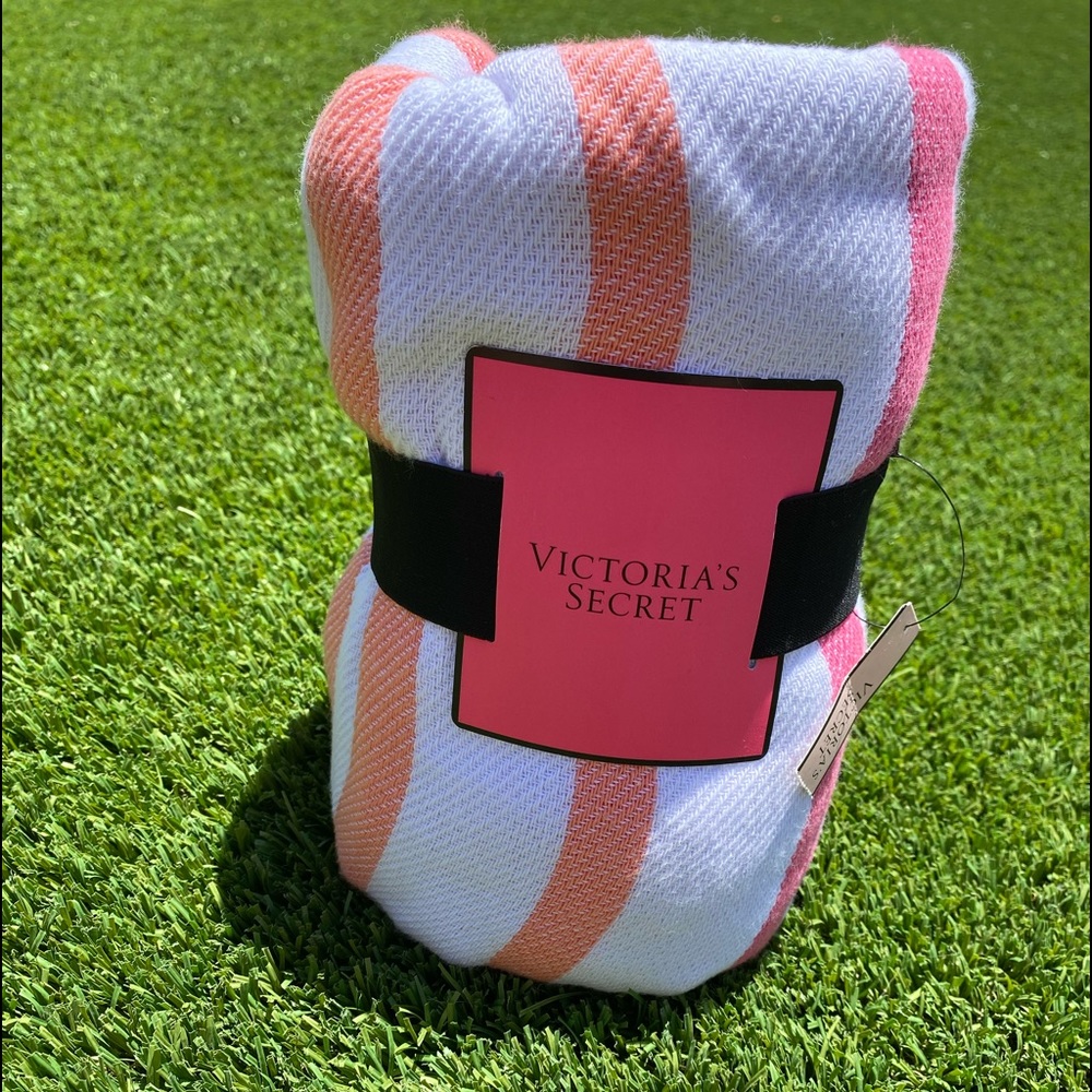 Victoria’s Secret beach blanket